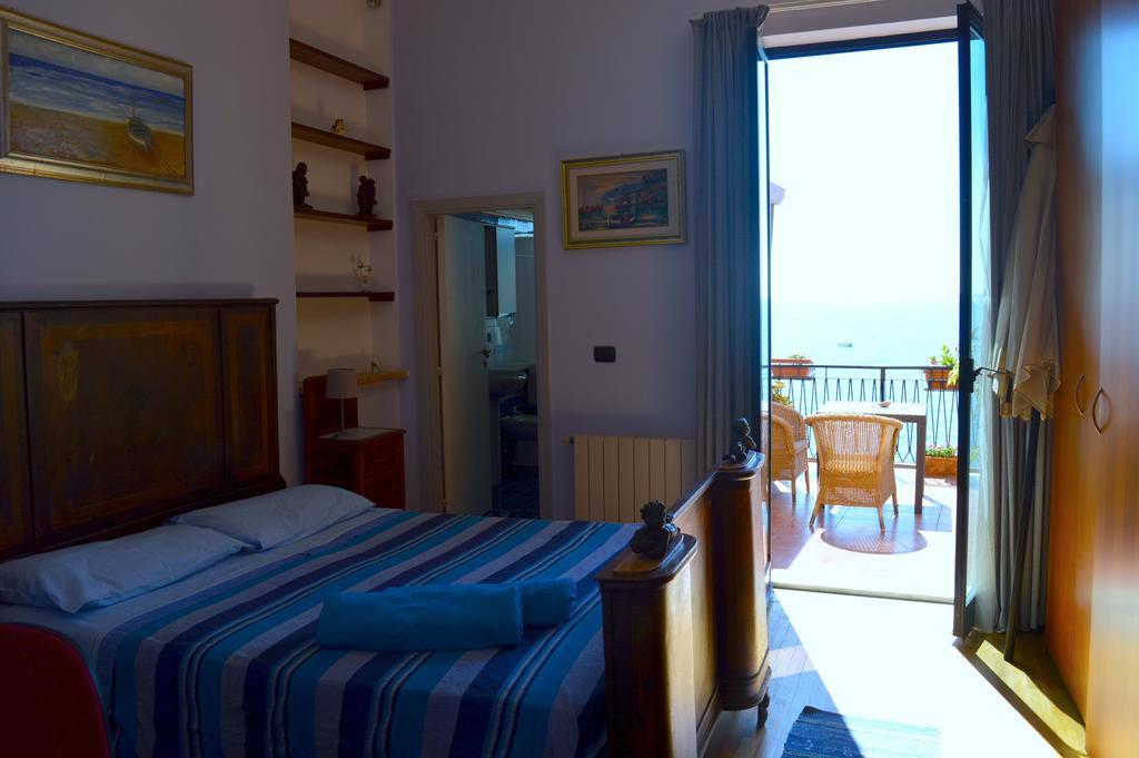 Teocle Beach Rooms Джардини-Наксос Номер фото